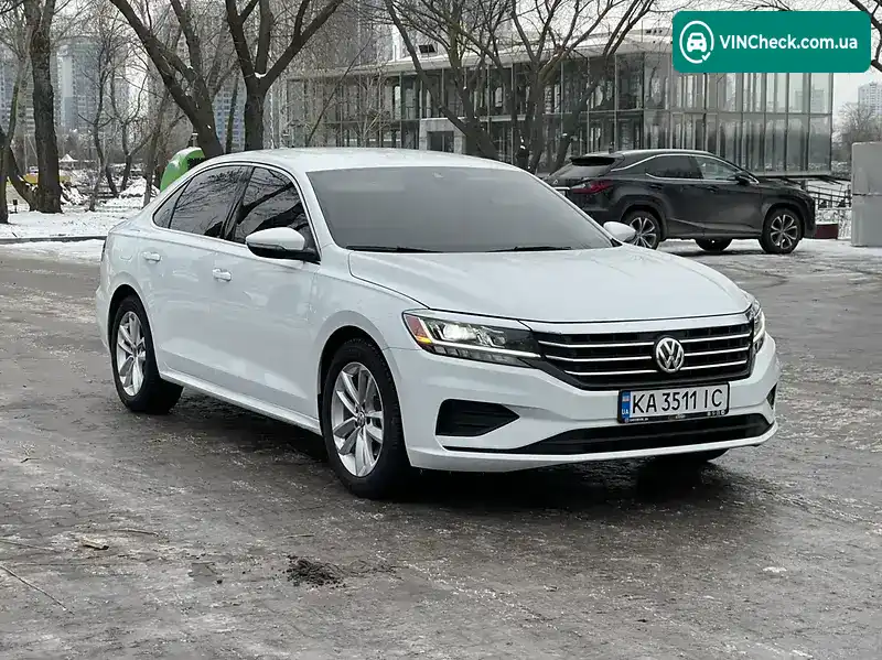 Volkswagen Passat 2019, фото з оголошення 1 з 19, VIN 1VWSA7A35LC008635