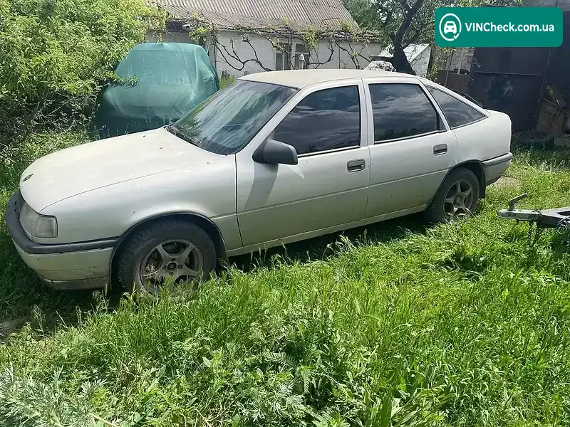 Opel Vectra 1991, фото з оголошення 1 з 11, VIN W0L000089M5376110