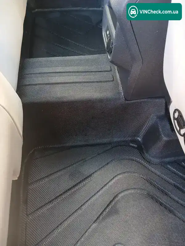 Volkswagen Tiguan 2021, фото з оголошення 2 з 14, VIN 3VV3B7AX9MM087932