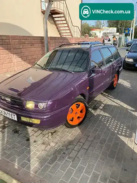 Volkswagen Passat 1995, фото з оголошення 1 з 4, VIN WVWZZZ3AZSE117141