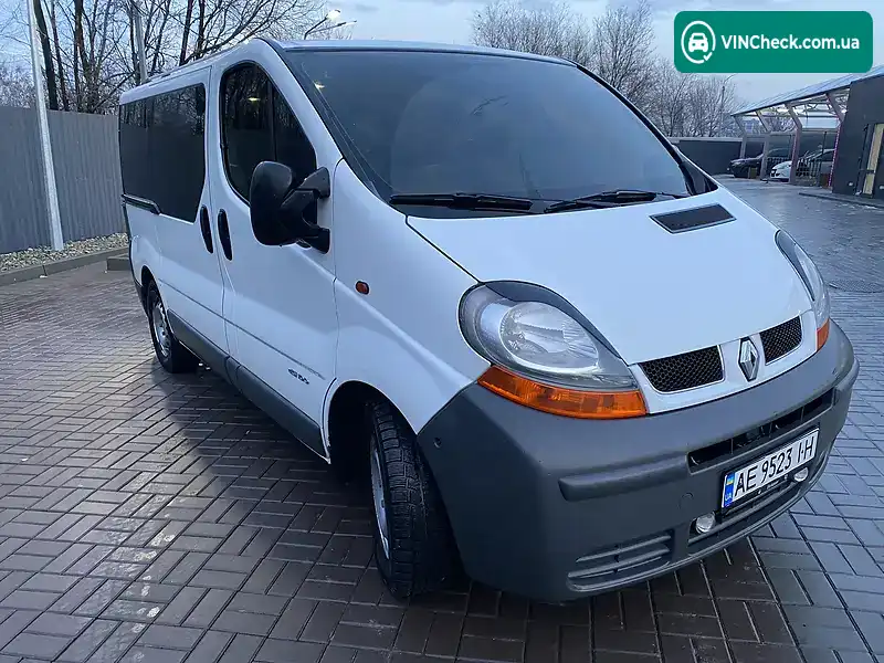 Renault Trafic 2006, фото з оголошення 2 з 15, VIN VF1FLACA66Y135796