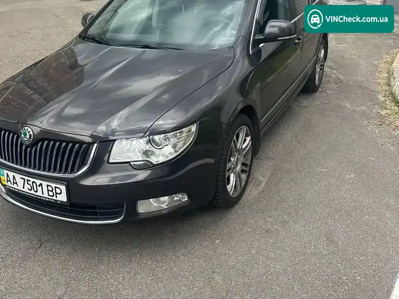 Skoda Superb 2011, фото з оголошення 2 з 11, VIN TMBJH73T4B9070546