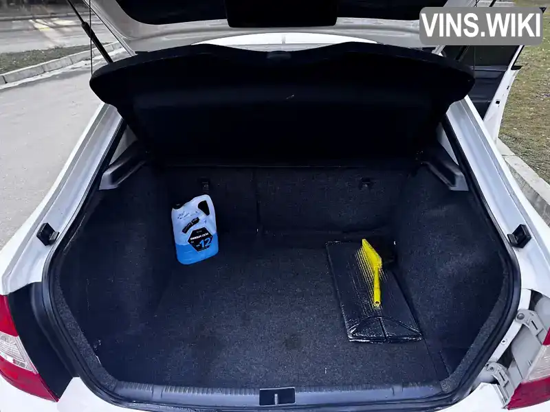 Skoda Rapid 2016, фото з оголошення 2 з 21, VIN TMBAA6NH1G4026127