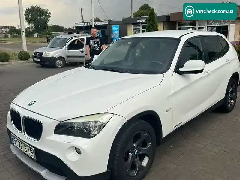 BMW X1 2010, фото з оголошення 1 з 13, VIN WBAVP31000VK17002
