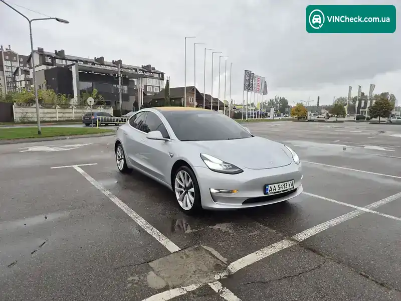 Tesla Model 3 2018, фото з оголошення 2 з 21, VIN 5YJ3E1EAXJF032849