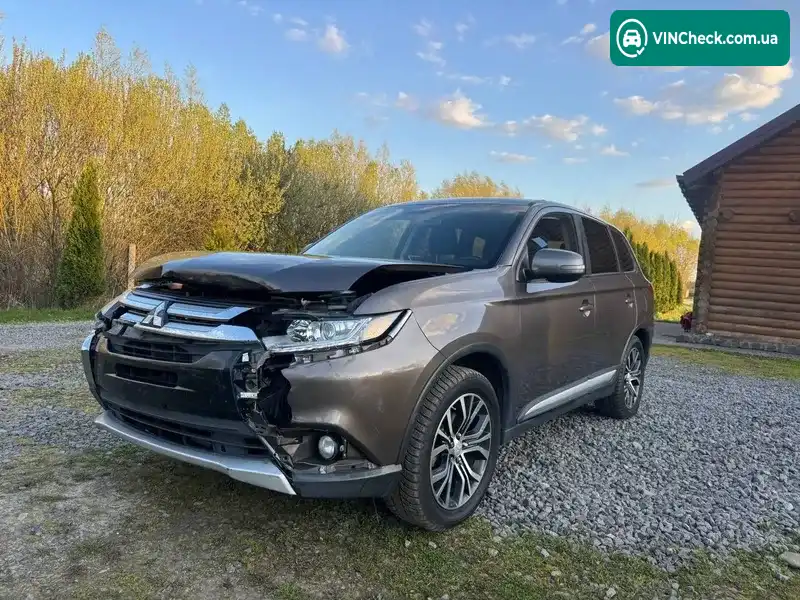 Mitsubishi Outlander 2017, фото з оголошення 2 з 12, VIN JA4AD3A36HZ012948