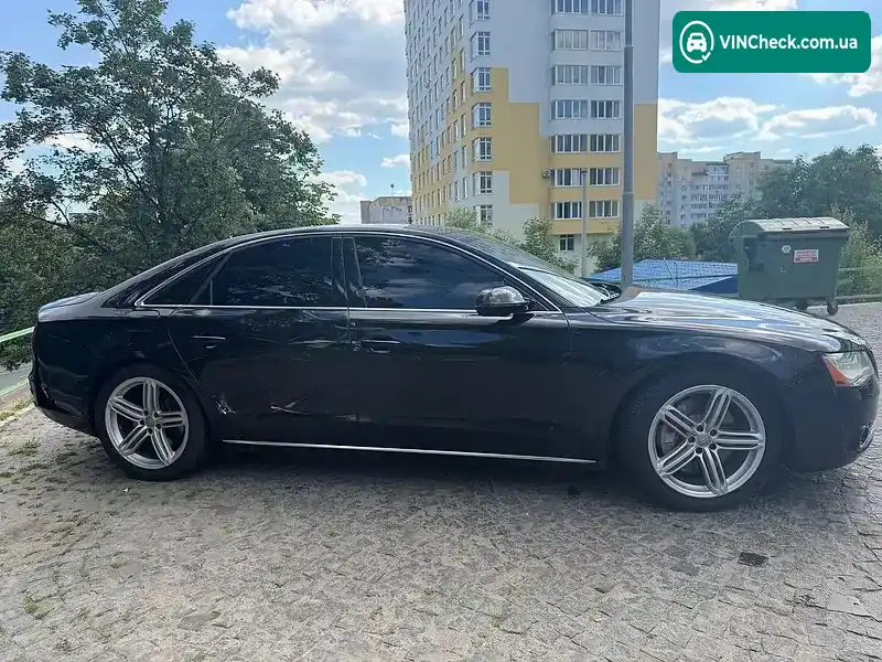 Audi A8 2011, фото з оголошення 2 з 13, VIN WAUAVAFD6BN023890