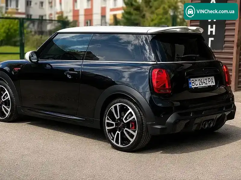 MINI Hatch 2021, фото з оголошення 2 з 20, VIN WMW71DH0X02R67157