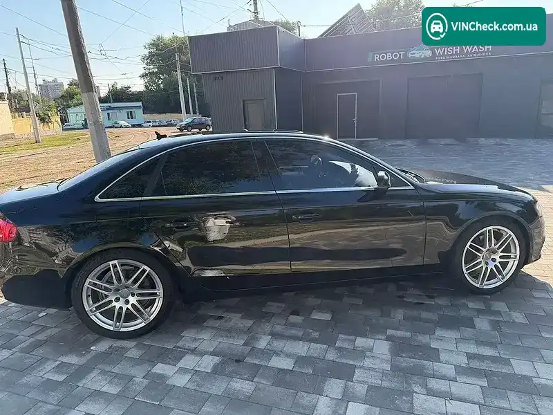 Audi A4 2011, фото з оголошення 1 з 20, VIN WAUFFAFLXBN051251