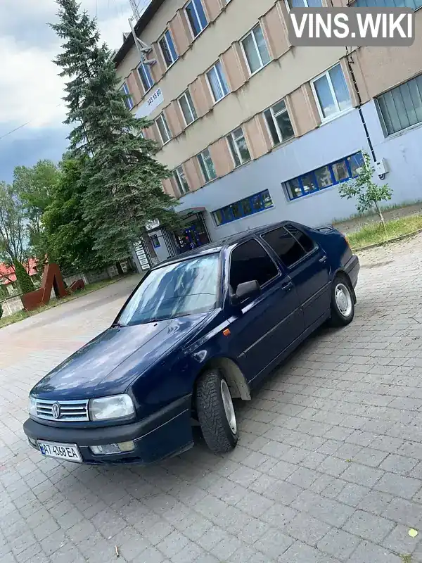 Volkswagen Vento 1994, фото з оголошення 1 з 21, VIN WVWZZZ1HZRW533082