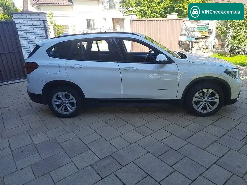 BMW X1 2018, фото з оголошення 2 з 8, VIN WBAHT910705J16437