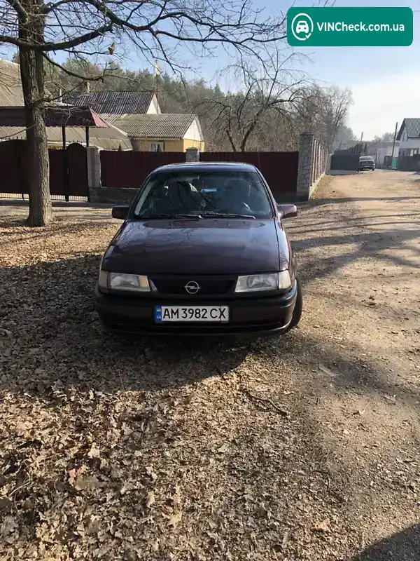 Opel Vectra 1994, фото з оголошення 1 з 10, VIN W0L000087R7574919