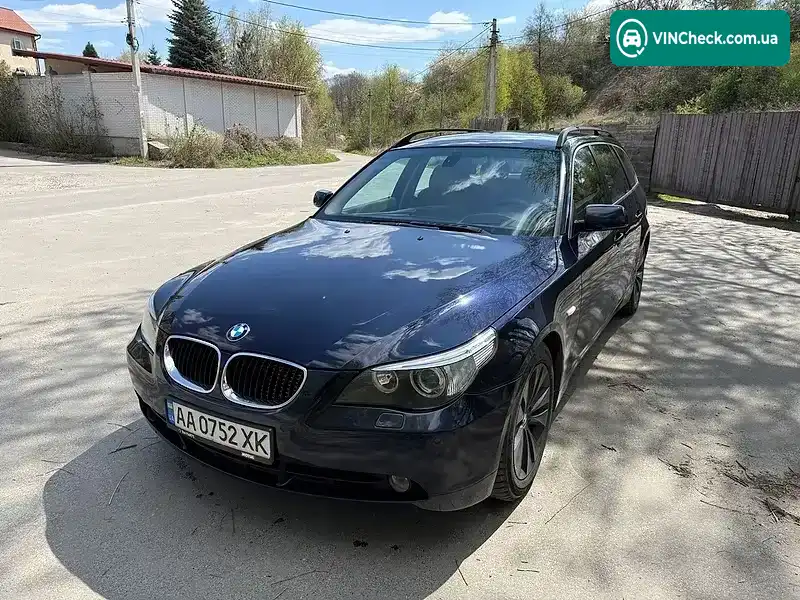 BMW 5 Series 2004, фото з оголошення 2 з 21, VIN WBANJ91060B774115