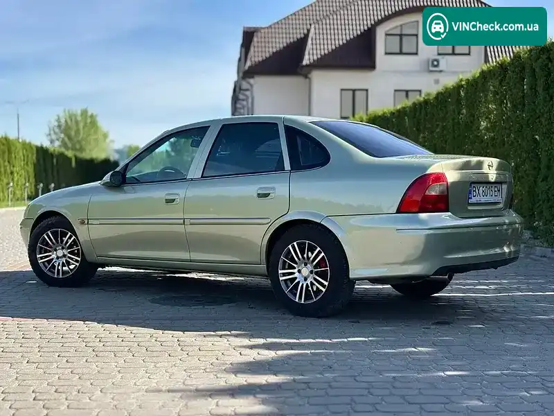 Opel Vectra 1995, фото з оголошення 2 з 21, VIN W0L000036T1040534