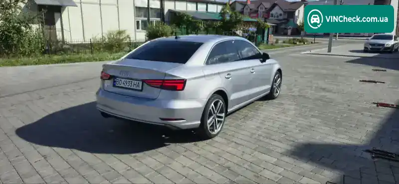 Audi A3 2018, фото з оголошення 1 з 21, VIN WAUAUGFF8K1016034