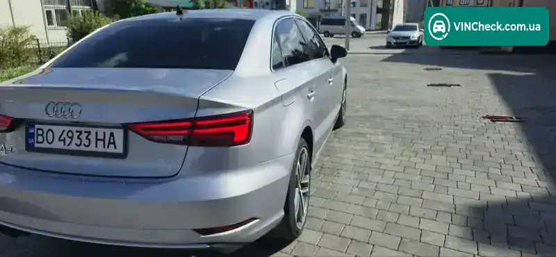 Audi A3 2018, фото з оголошення 2 з 21, VIN WAUAUGFF8K1016034