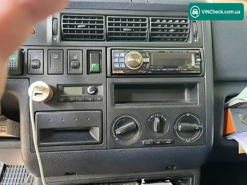 Volkswagen Caravelle 2003, фото з оголошення 2 з 17, VIN WV2ZZZ70Z3H085356