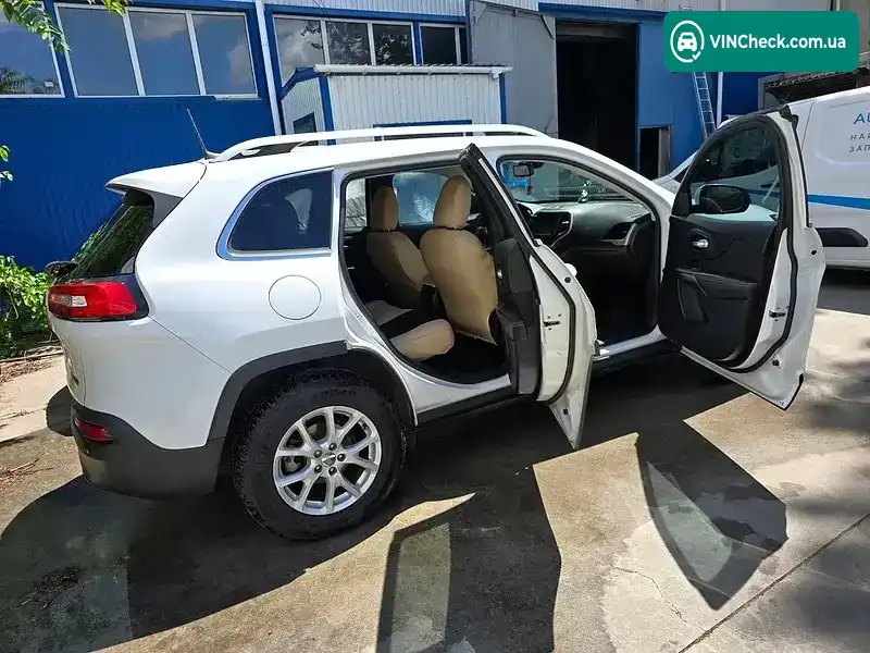 Jeep Cherokee 2016, фото з оголошення 2 з 20, VIN 1C4PJLCB8GW351742