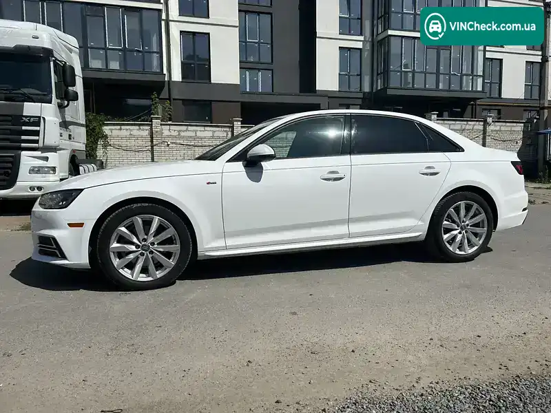 Audi A4 2018, фото з оголошення 2 з 12, VIN WAUKMAF48JA212134
