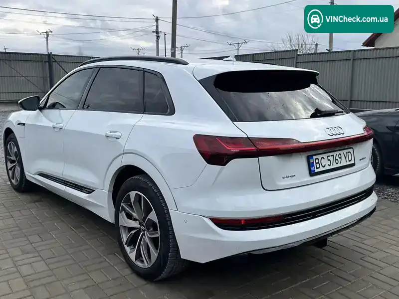 Audi e-tron 2021, фото з оголошення 2 з 21, VIN WA1LAAGE1MB004239