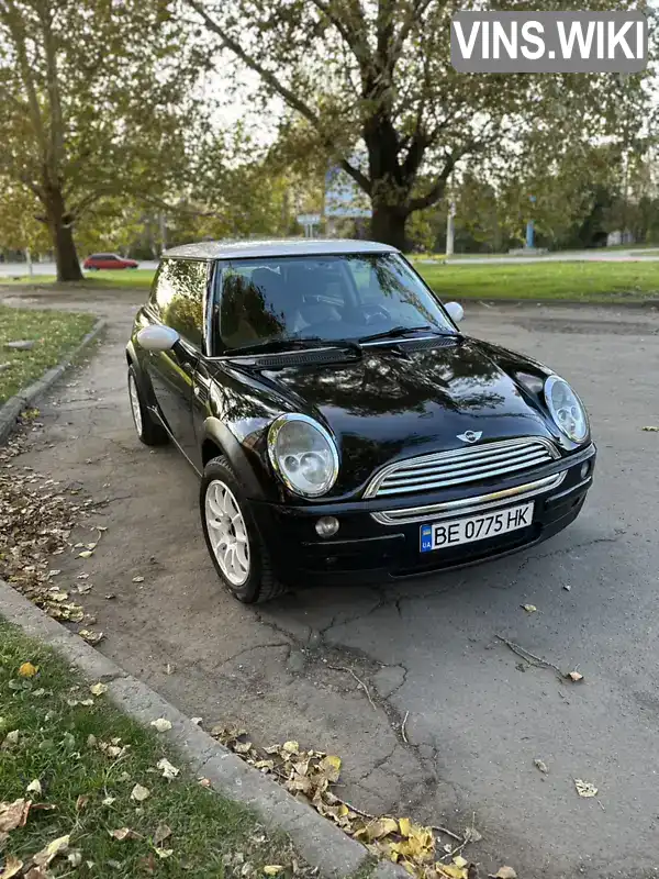 MINI Hatch 2004, фото з оголошення 1 з 17, VIN WMWRA31020TE23407