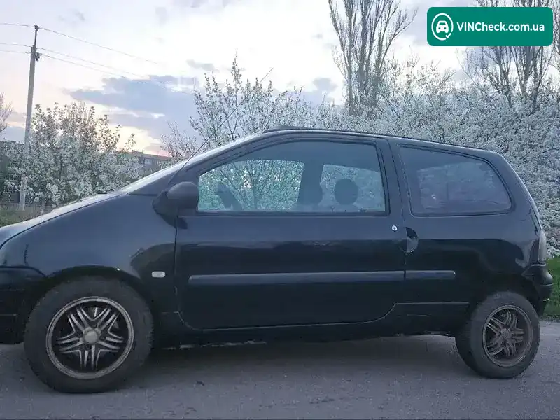 Renault Twingo 1995, фото з оголошення 2 з 9, VIN VF1C0645513601805