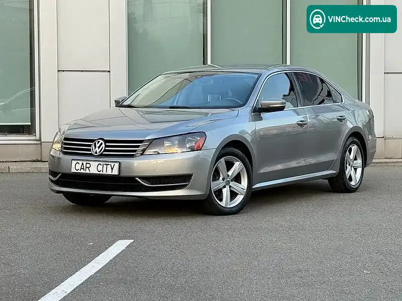 Volkswagen Passat 2013, фото з оголошення 1 з 20, VIN 1VWAT7A31EC039857