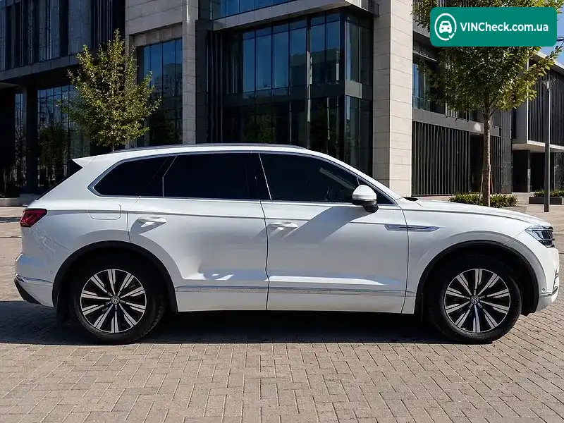 Volkswagen Touareg 2018, фото з оголошення 1 з 18, VIN WVGZZZCRZKD013618