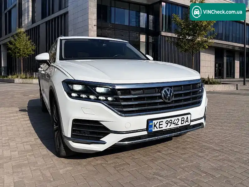 Volkswagen Touareg 2018, фото з оголошення 2 з 18, VIN WVGZZZCRZKD013618