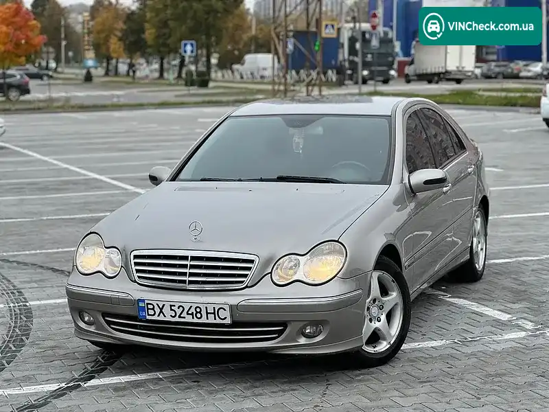 Mercedes-Benz C-Class 2005, фото з оголошення 2 з 20, VIN WDB2030081F774687