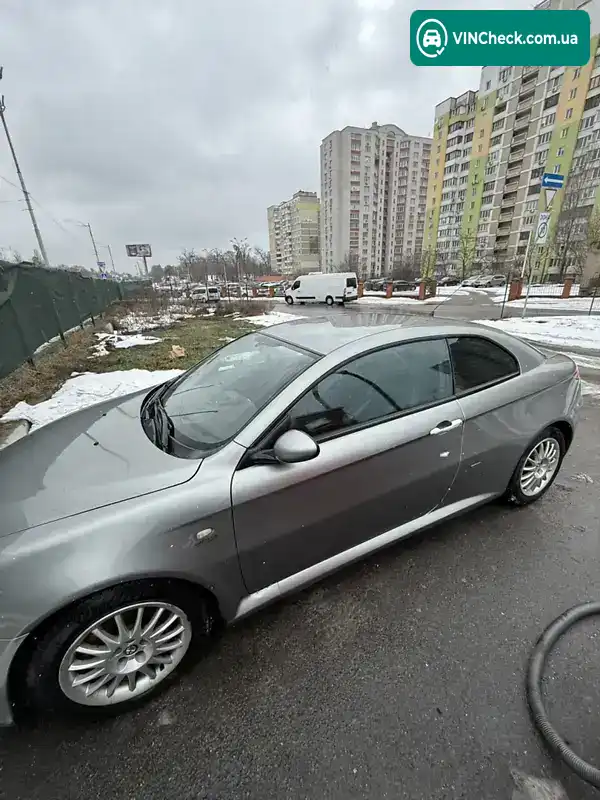 Alfa Romeo GT 2004, фото з оголошення 1 з 11, VIN ZAR93700003225821