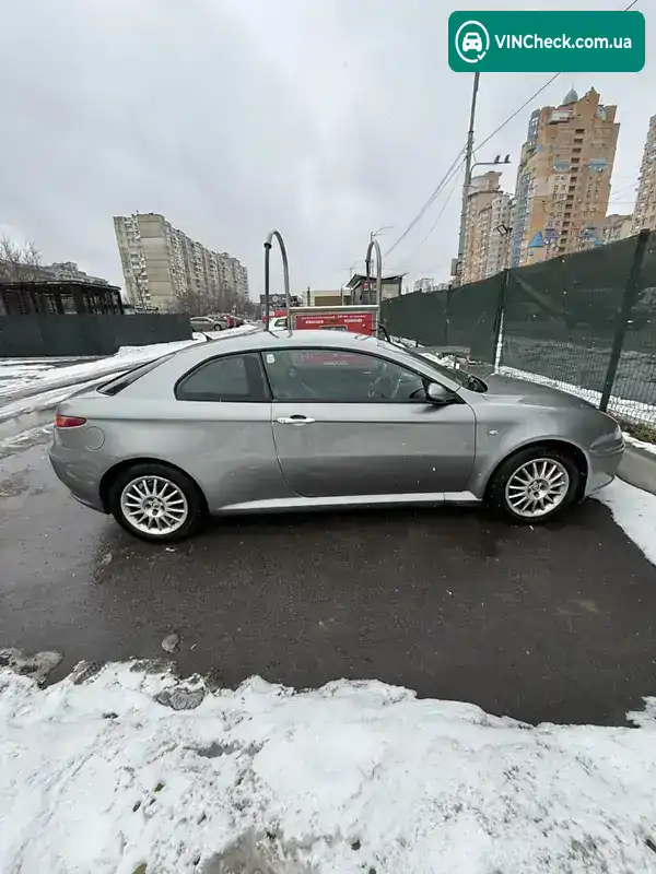 Alfa Romeo GT 2004, фото з оголошення 2 з 11, VIN ZAR93700003225821