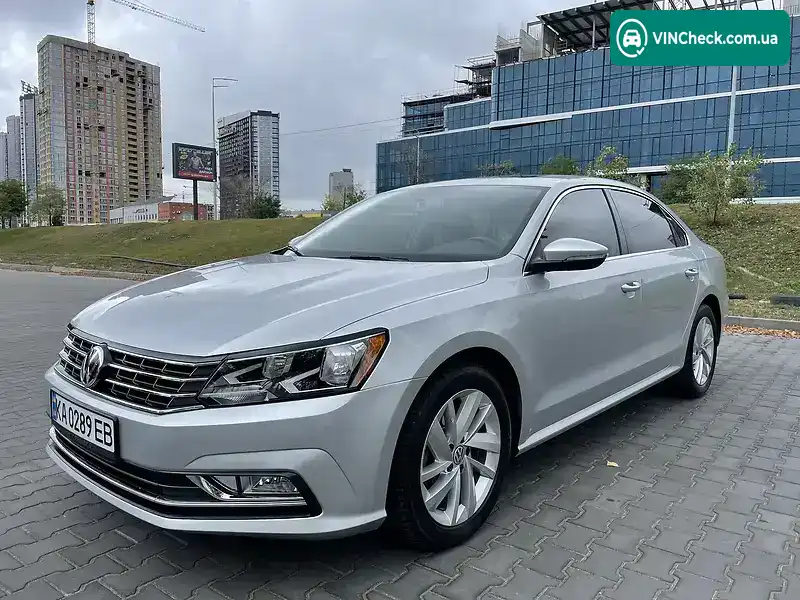 Volkswagen Passat 2018, фото з оголошення 2 з 20, VIN 1VWBA7A39JC034099