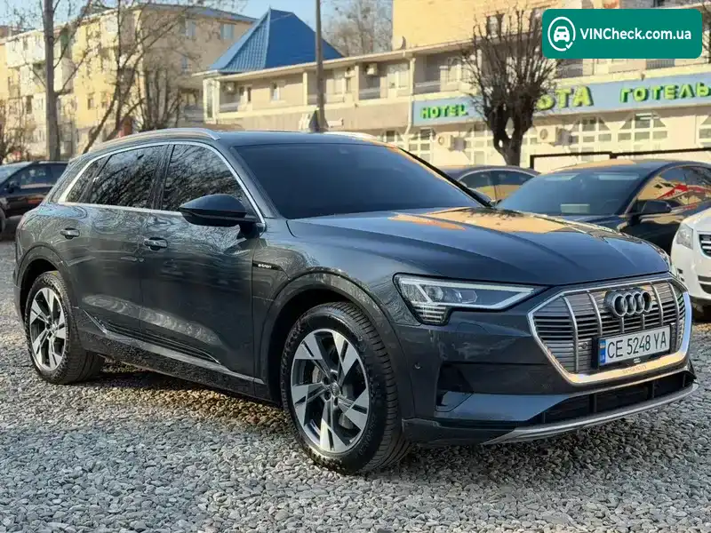 Audi e-tron 2019, фото з оголошення 2 з 21, VIN WAUZZZGE2LB016497
