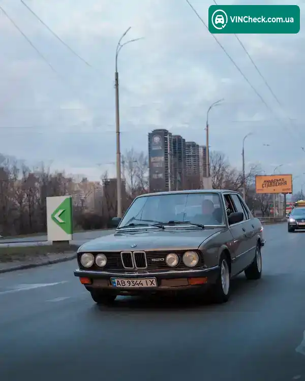 BMW 5 Series 1986, фото з оголошення 2 з 20, VIN WBADK510X09643844