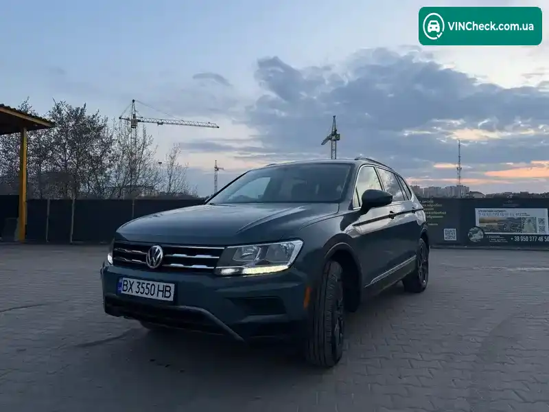 Volkswagen Tiguan 2020, фото з оголошення 2 з 21, VIN 3VV3B7AXXLM150955