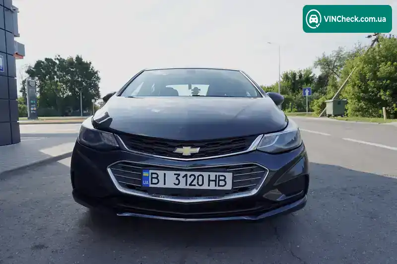 Chevrolet Cruze 2018, фото з оголошення 2 з 21, VIN 1G1BE5SM7J7185043