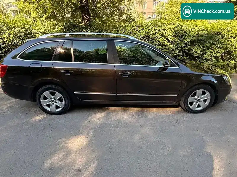Skoda Superb 2014, фото з оголошення 2 з 19, VIN TMBJJ73T6E9026895