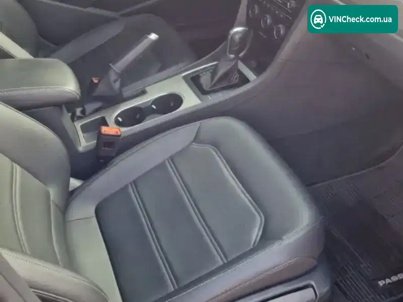 Volkswagen Passat 2020, фото з оголошення 2 з 14, VIN 1VWWA7A39LC017839