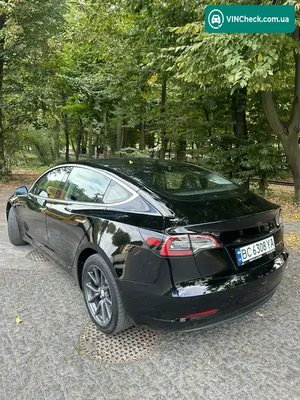 Tesla Model 3 2019, фото з оголошення 2 з 17, VIN 5YJ3E1EB8KF477276