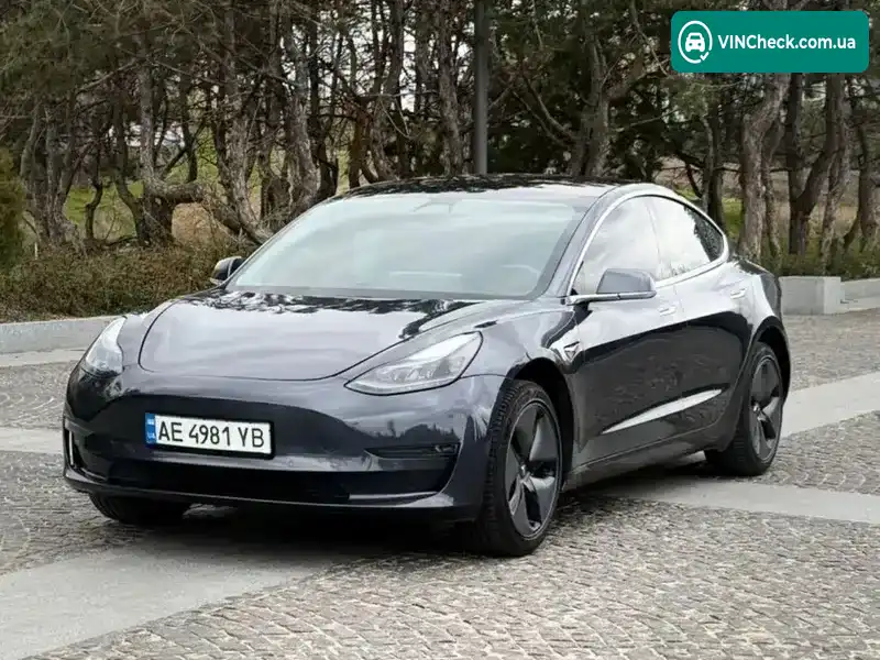 Tesla Model 3 2018, фото з оголошення 2 з 18, VIN 5YJ3E1EB3JF114382