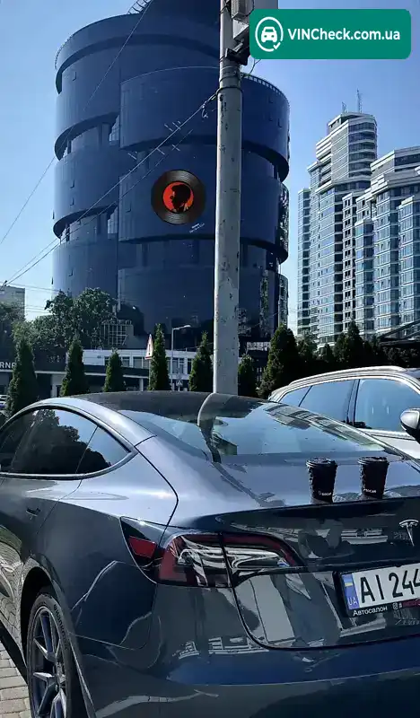Tesla Model 3 2023, фото з оголошення 1 з 5, VIN 5YJ3E1EA1PF693985
