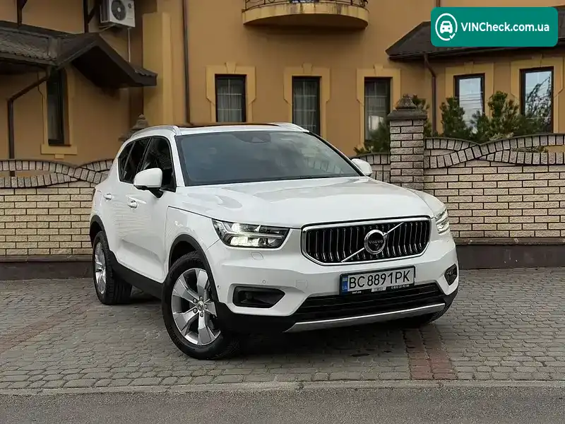 Volvo XC40 2018, фото з оголошення 2 з 21, VIN YV4162UK1K2047102