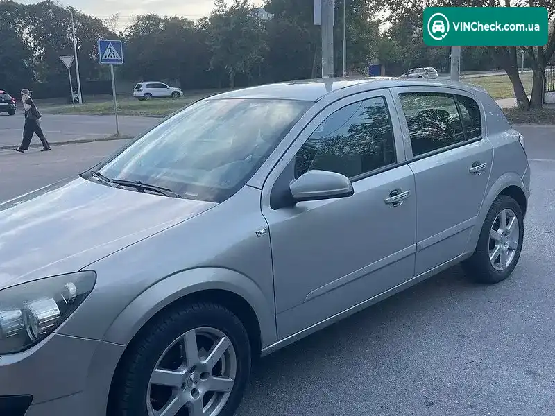 Opel Astra 2006, фото з оголошення 2 з 12, VIN W0L0AHL4878046826