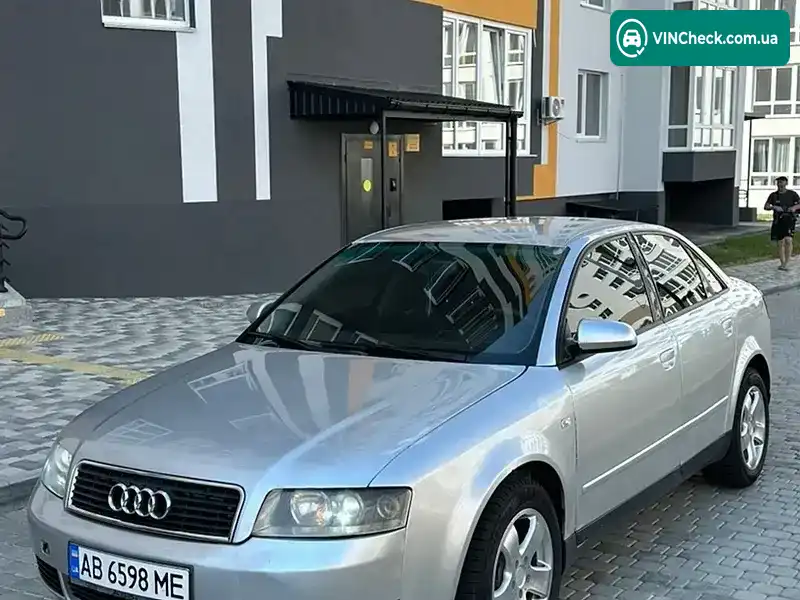Audi A4 2003, фото з оголошення 2 з 15, VIN WAUZZZ8E83A243231