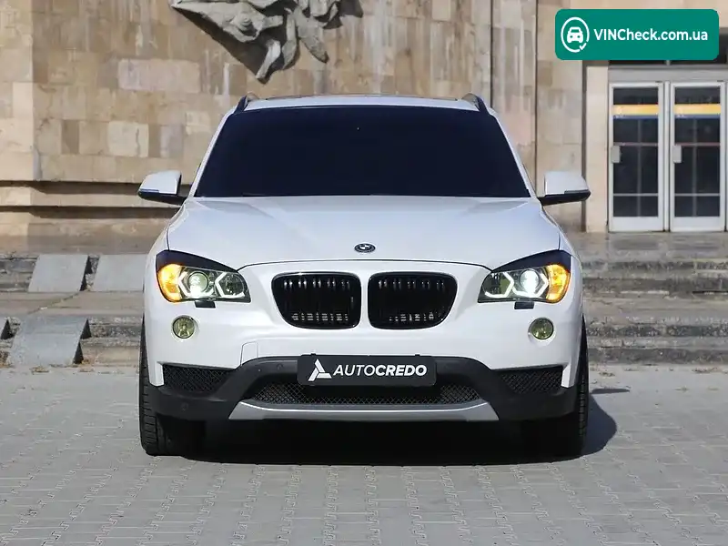 BMW X1 2013, фото з оголошення 2 з 20, VIN WBAVL1C57EVR94938