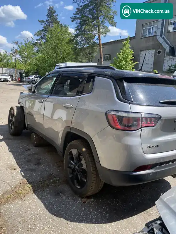 Jeep Compass 2020, фото з оголошення 2 з 6, VIN 3C4NJDBBXLT146843