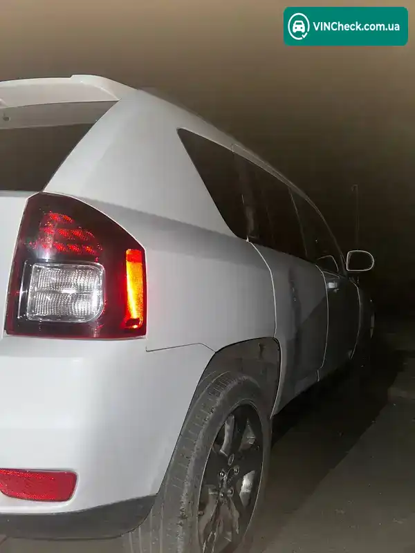 Jeep Compass 2016, фото з оголошення 2 з 12, VIN 1C4NJDEBXGD763702