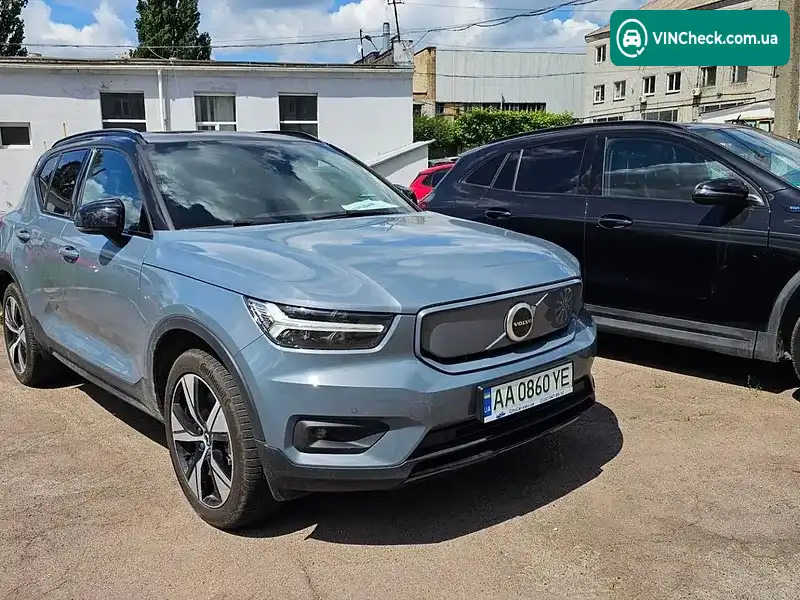 Volvo XC40 2021, фото з оголошення 1 з 17, VIN YV1XZEDVEM2561244