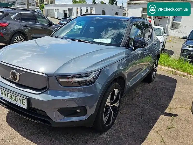 Volvo XC40 2021, фото з оголошення 2 з 17, VIN YV1XZEDVEM2561244